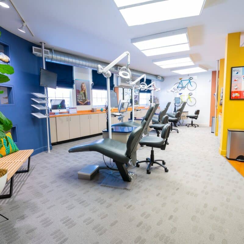 Office Interior Larson Orthodontics Alexandria Virginia 2021 33 800x800 - Our Orthodontic Office in Alexandria Virginia