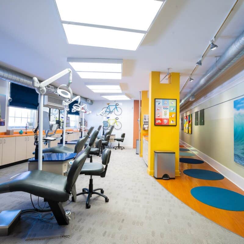 Office Interior Larson Orthodontics Alexandria Virginia 2021 36 800x800 - Our Orthodontic Office in Alexandria Virginia